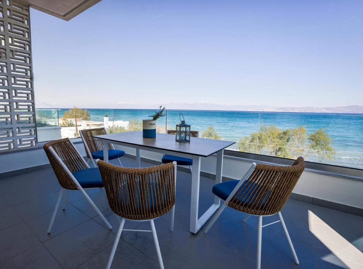 Apartment La Bleue Beachfront Boutique Vrachati