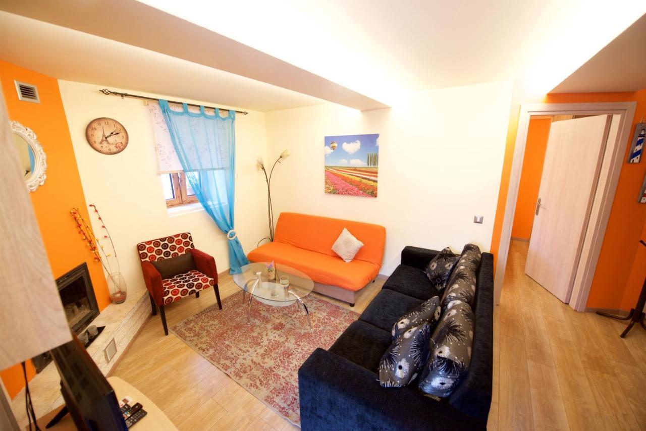 Makrades 2 Apartment