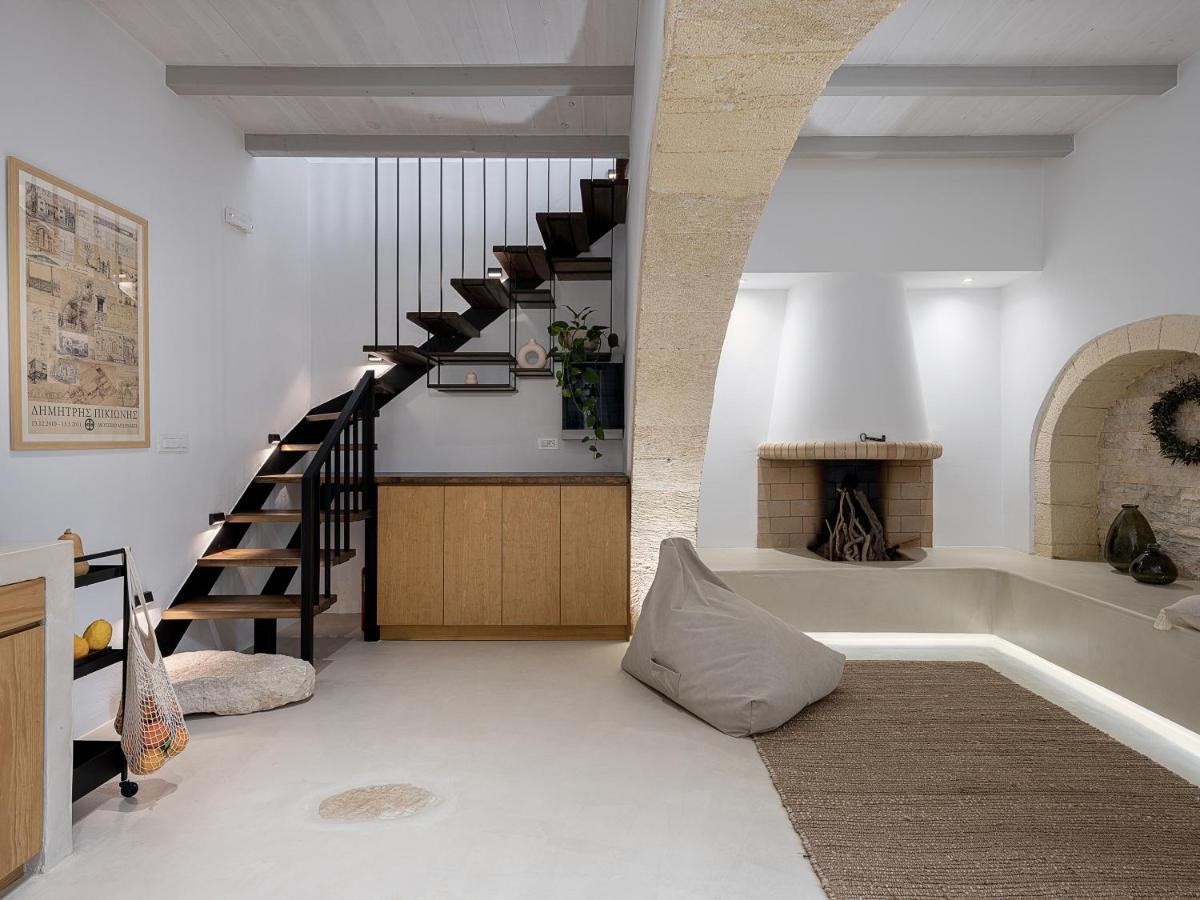 Lithos Retreat *