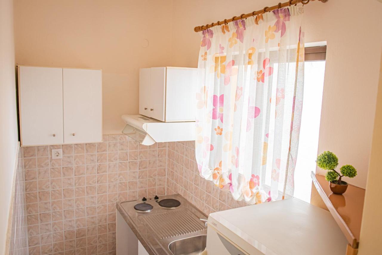 Aristotelis Apartment