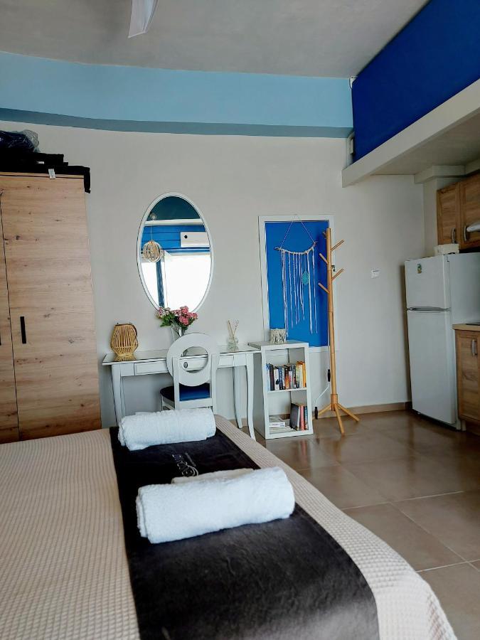 Mpitzarakis On The Apartment *