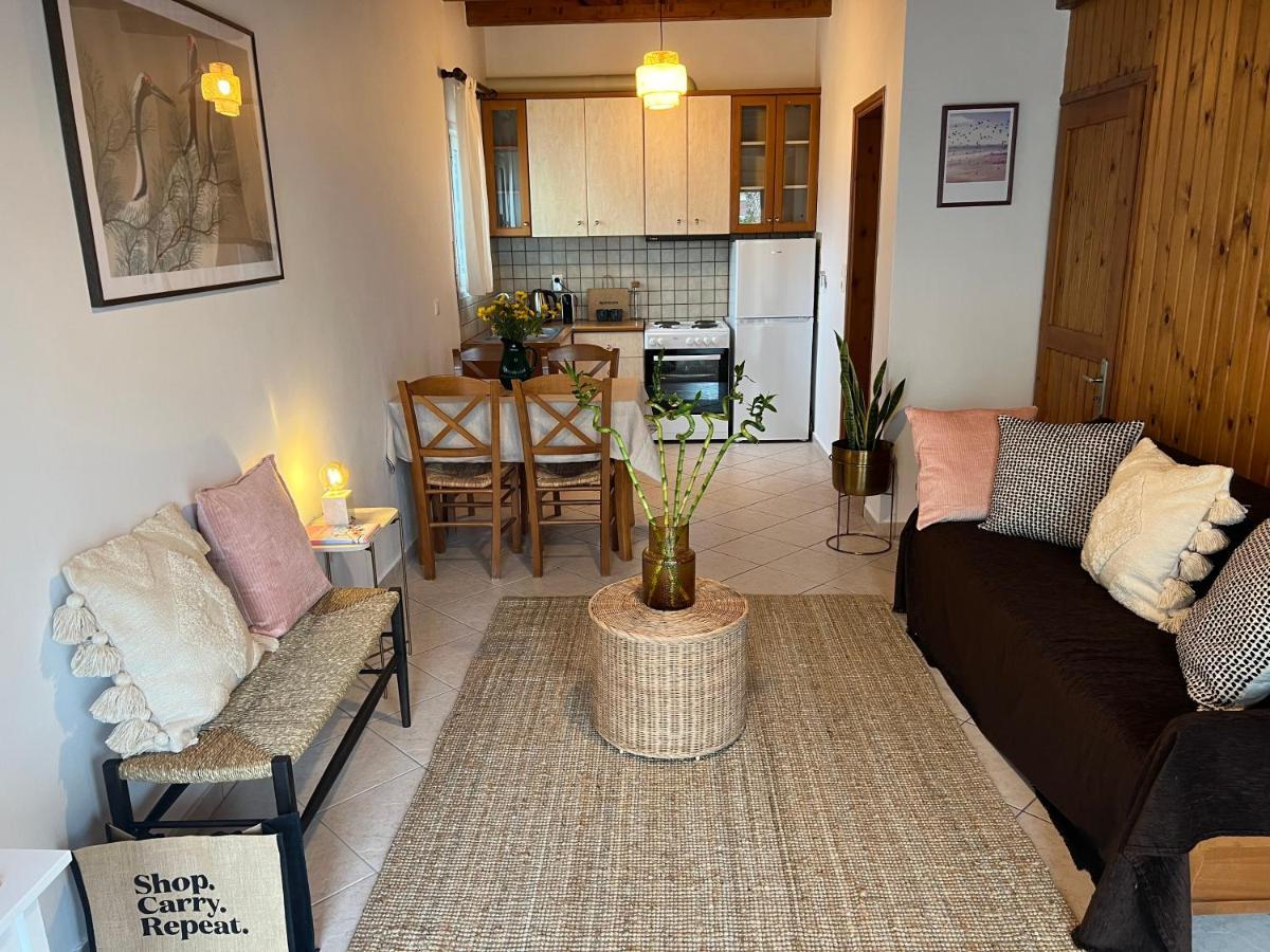 Apartment Perdika's Nest, Family Friendly House By The Sea Perdika (Aegina)