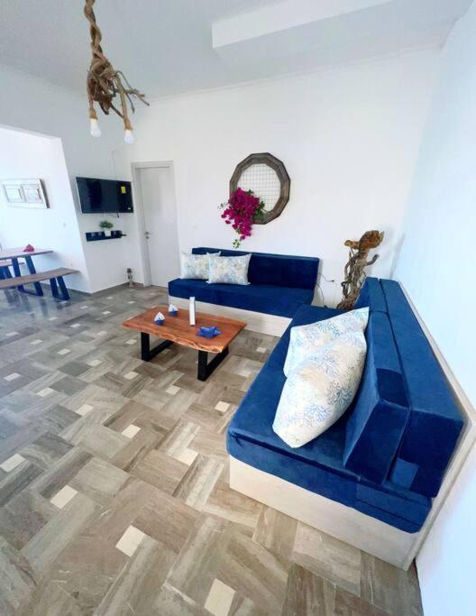 Holiday home Petalou House *
