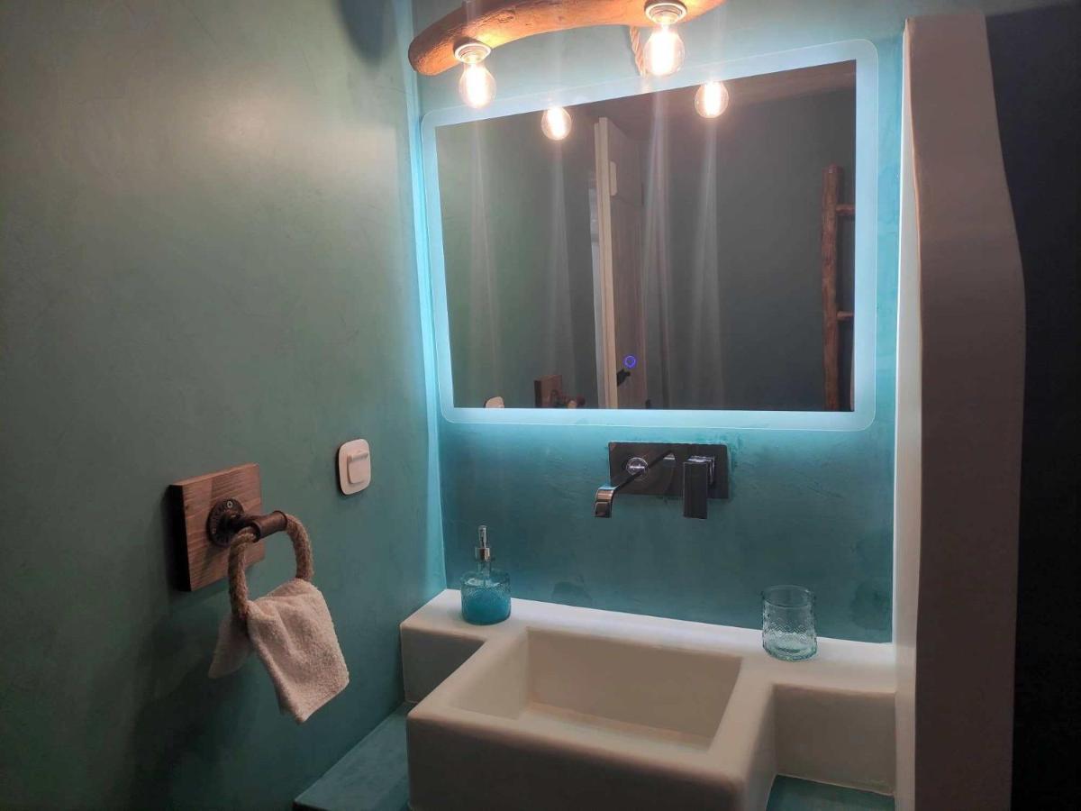 Holiday home Apanemo House Agios Nikolaos Kimolos