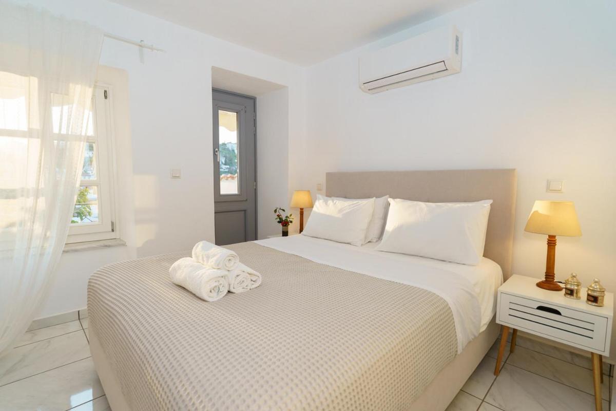 Maria - Hydra Dream Hydra (Saronic Islands)