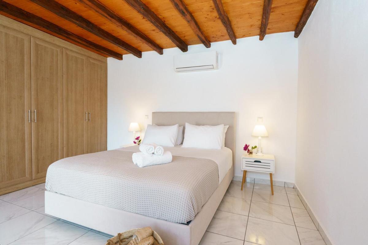 Maria - Hydra Dream Hydra (Saronic Islands)