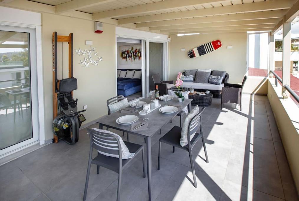 Sea View Penthouse In *