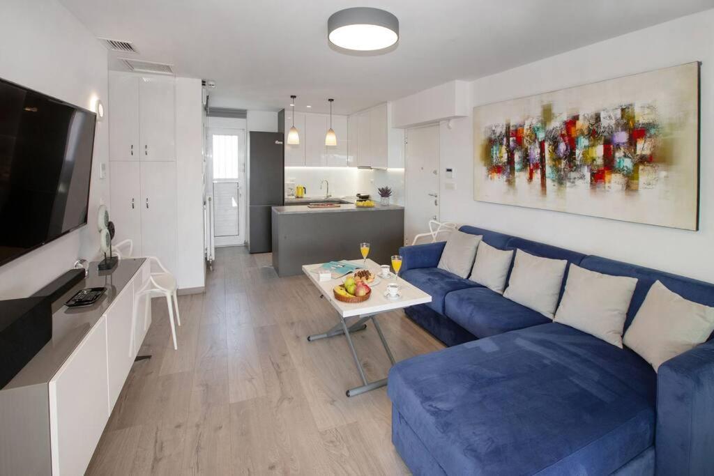 Sea View Penthouse In Apartment