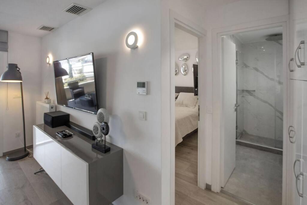 Sea View Penthouse In Vari (Attica)