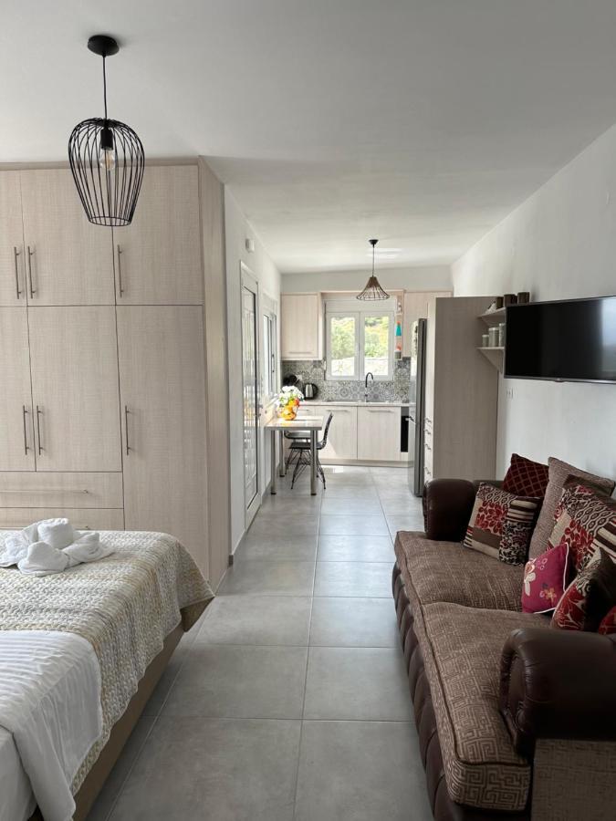 Holiday home Vrachos Luxury 3, Private Pool! *