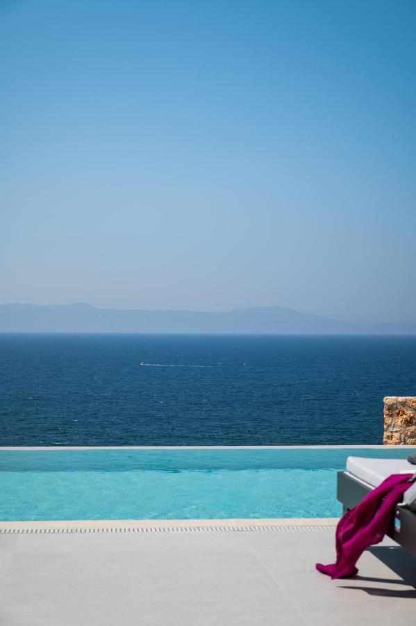 Nefelia Luxury Private *