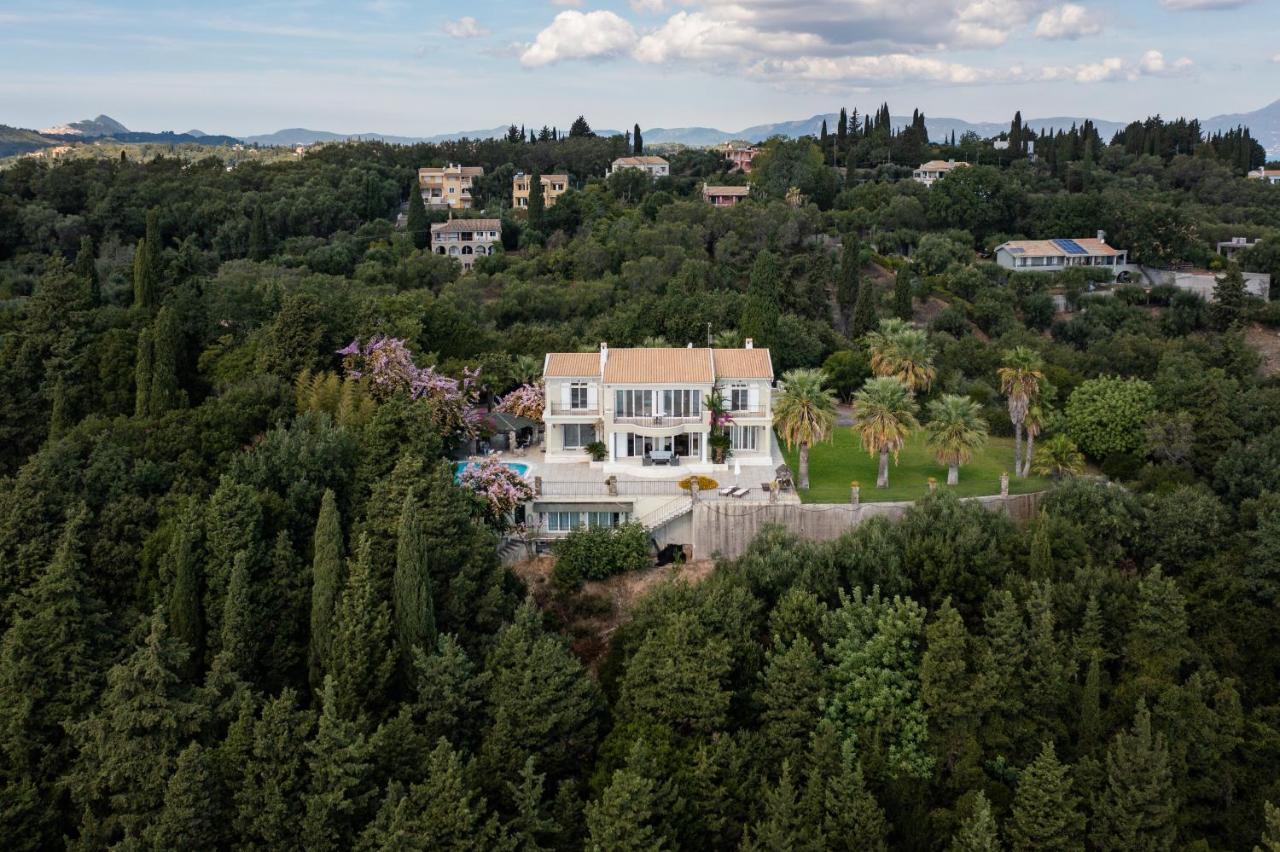 Grosse Sea And Mountains View Villa