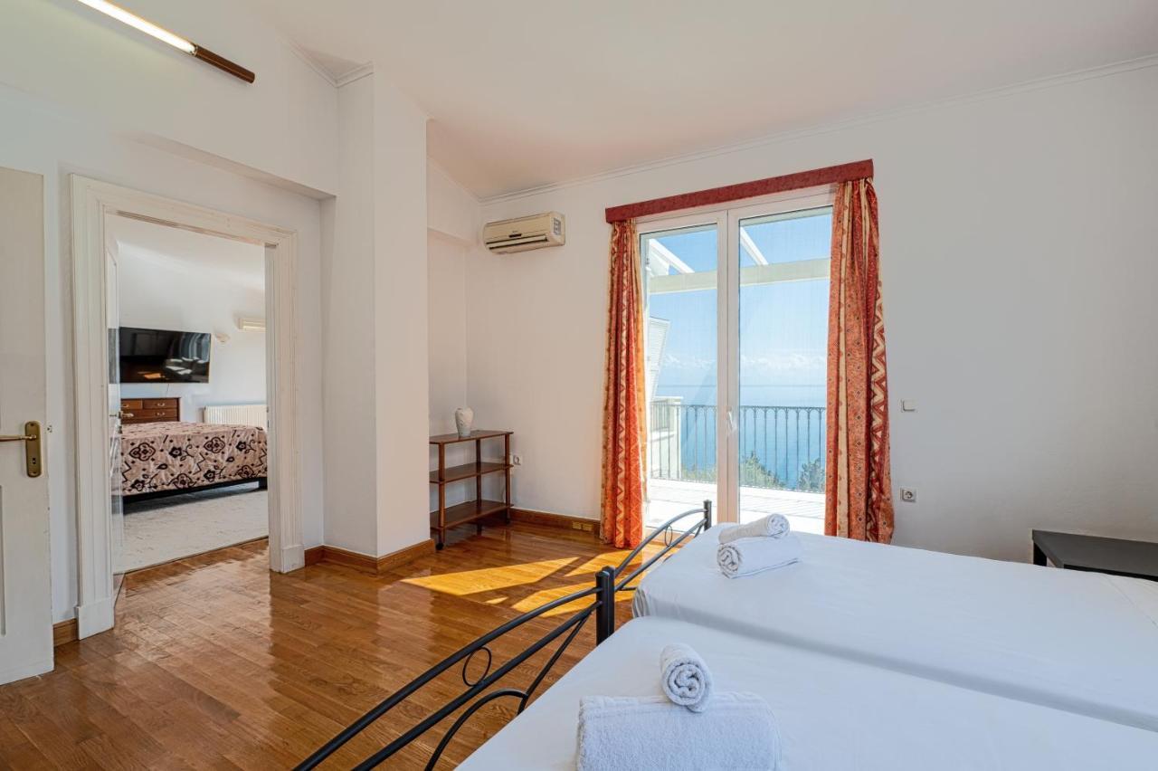 Villa Grosse Sea And Mountains View Gastouri (Corfu)