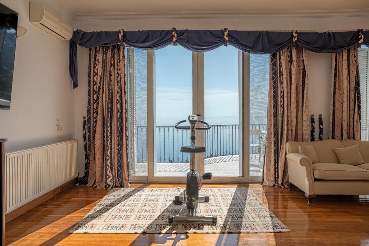 Villa Grosse Sea And Mountains View *