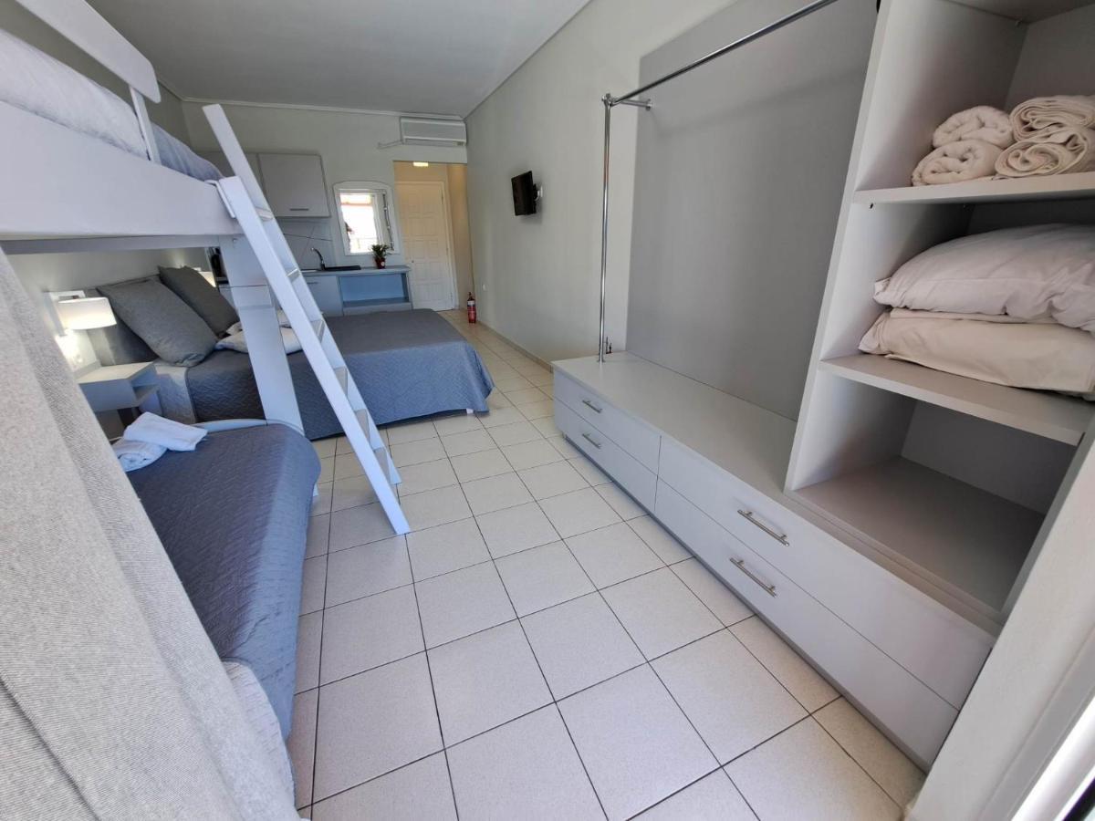 Aparthotel Aretousa