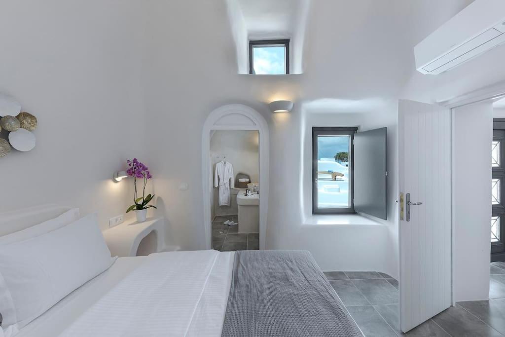 Aleanna Traditional * Fira (Santorini)