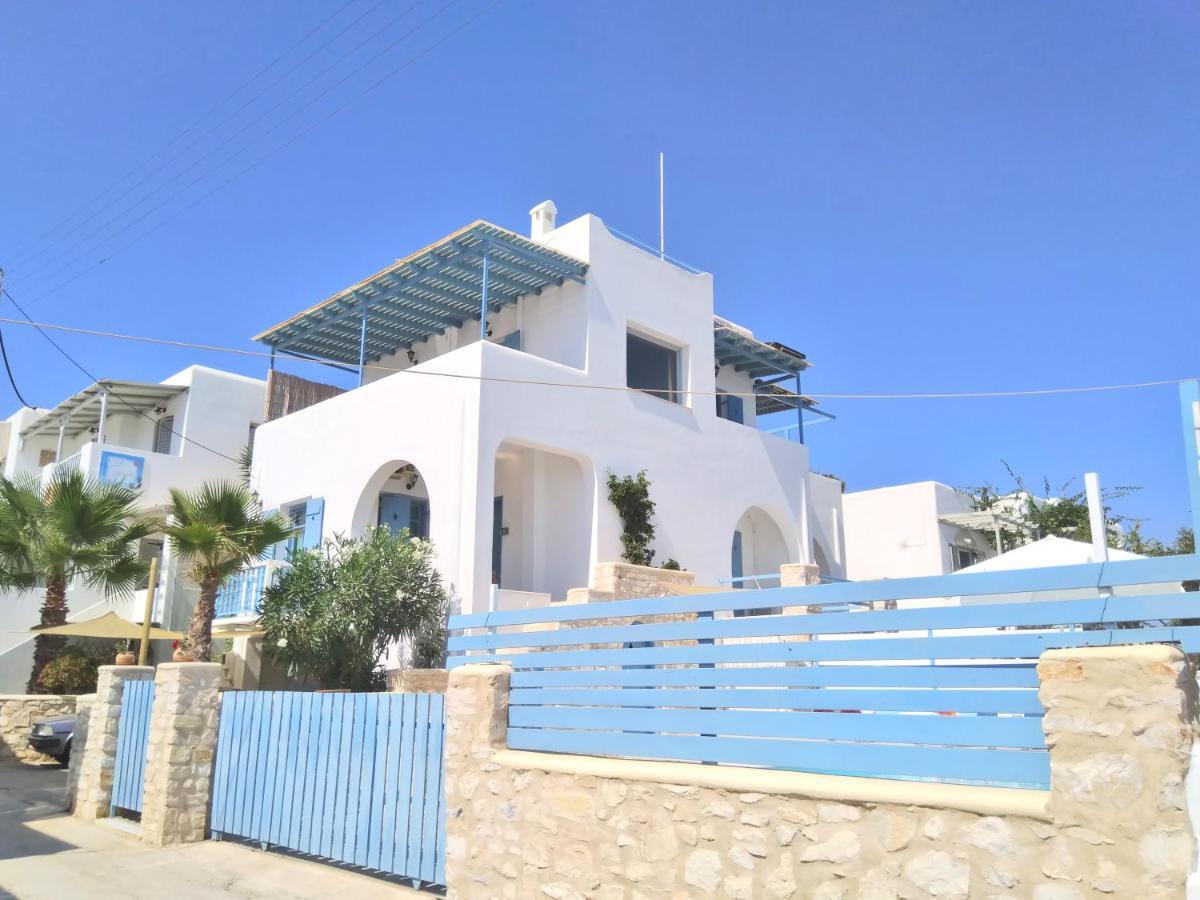 Danae - Seaside With Pool & Hot Tub Villa