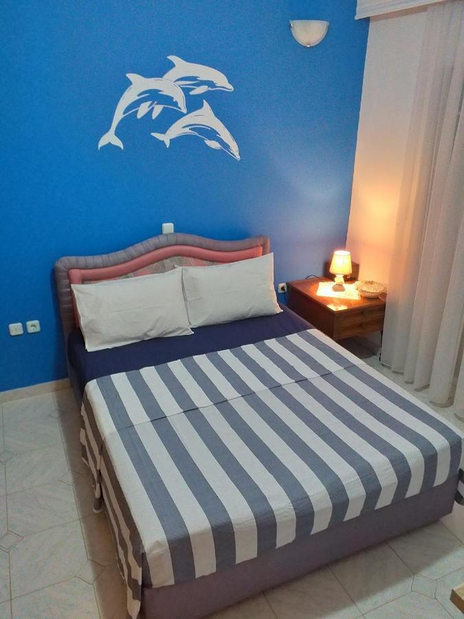 Blue & White Maisonette Over The Sea Near Sounio Holiday home *