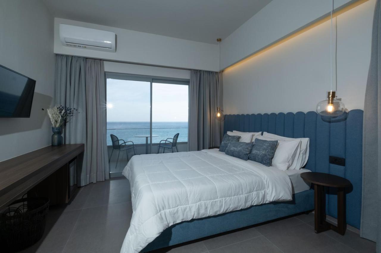 Blue Hotel