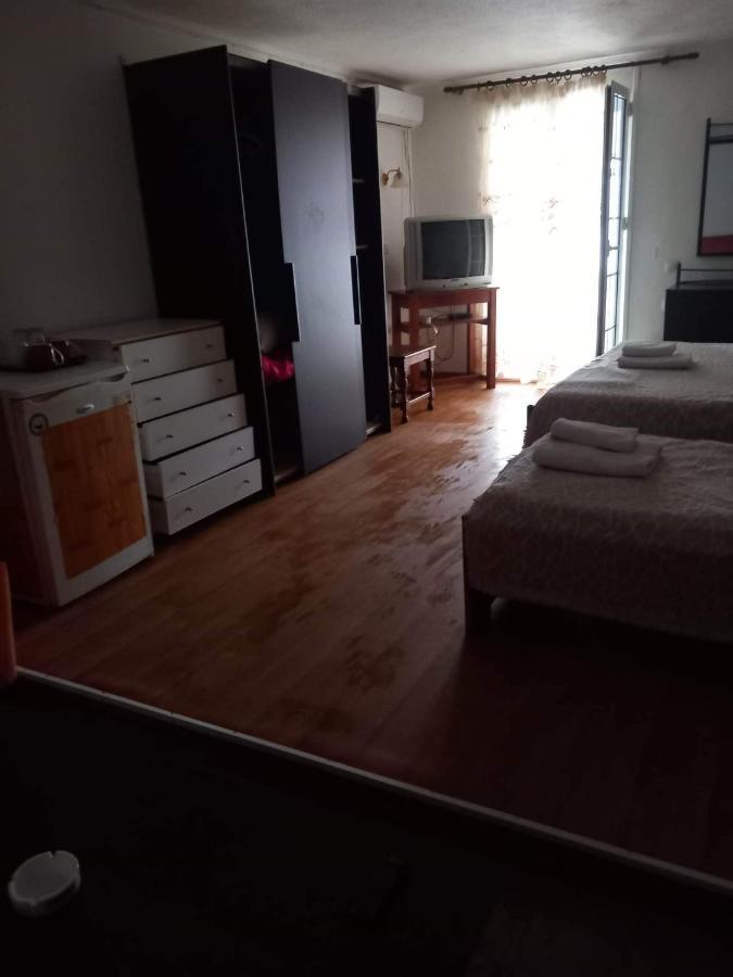 Pansion Angela 2* Skiathos Town