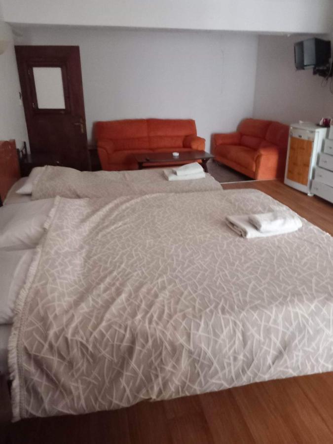 Pansion Angela Guest house