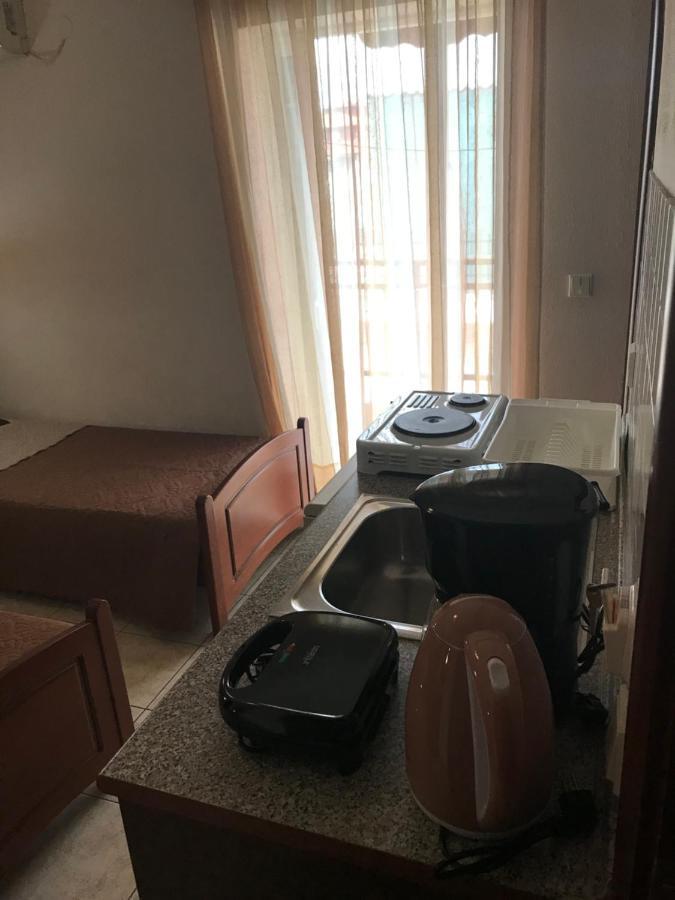 Manos Hotel