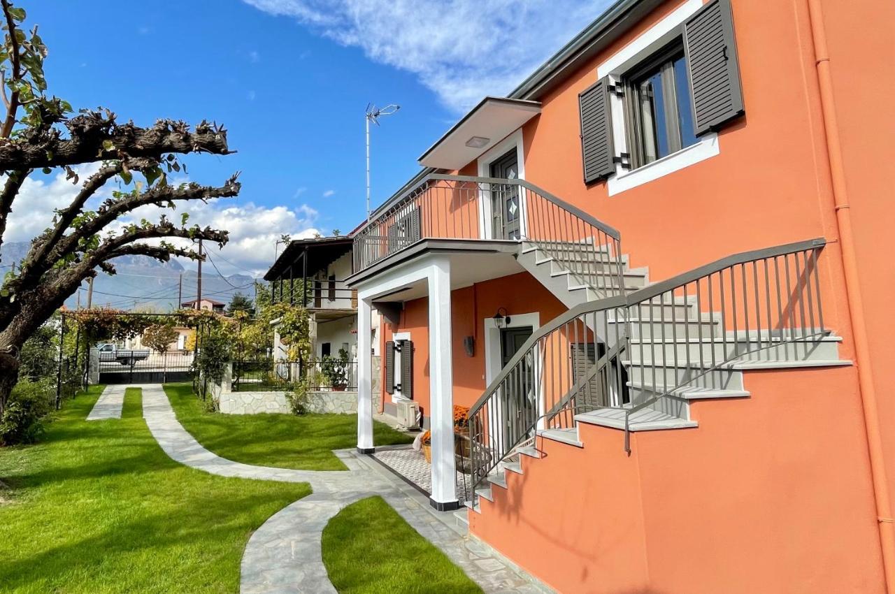 Casa Delicosta- 2 Flat With Garden, 15 Min From Trikala (Thessaly)