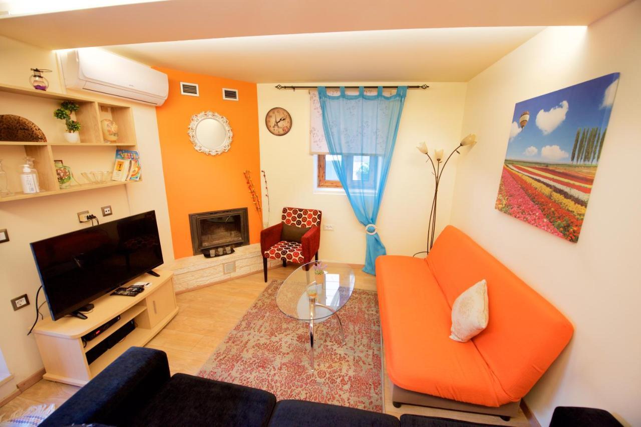 Apartment Makrades 2