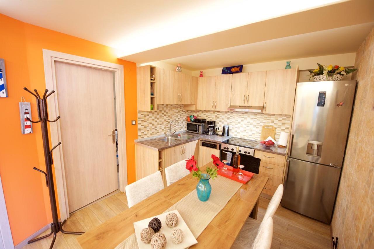 Apartment Makrades 2