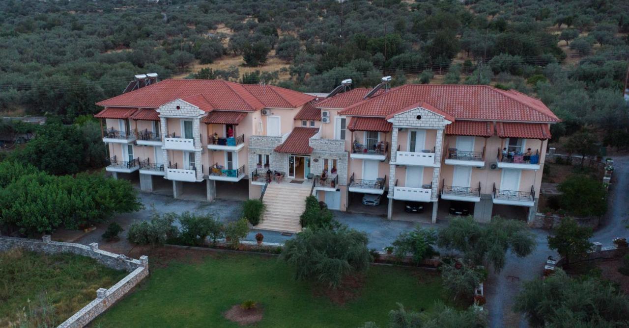 Aparthotel Manto 2*