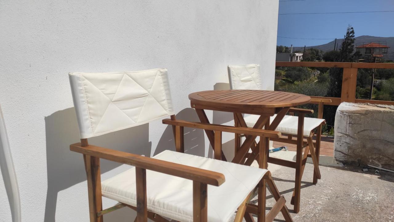 Apartment Tsitsinos Maisonette House *