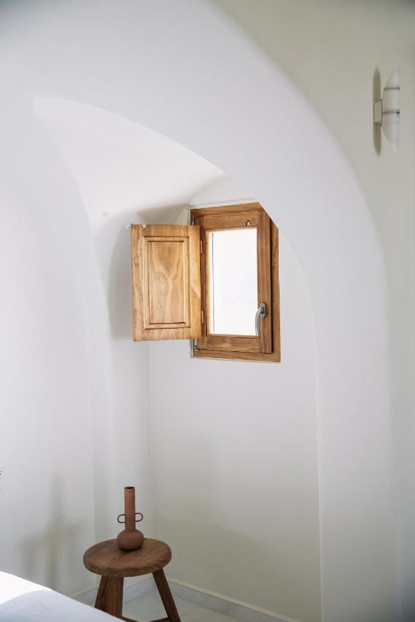 Ammothines Cycladic Agios Arsenios