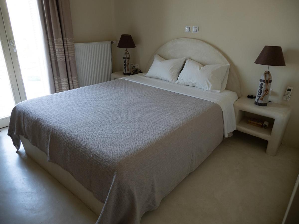 Villa The Royal Oak Otzias