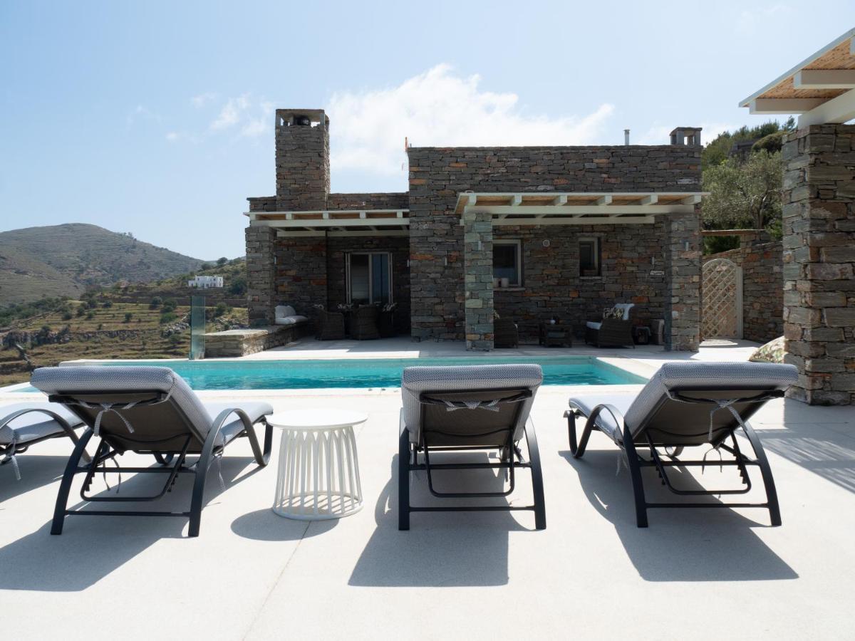 Villa The Royal Oak Otzias