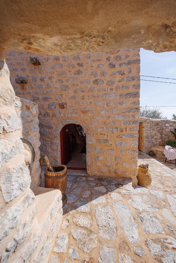 Hotel Lithos Stone