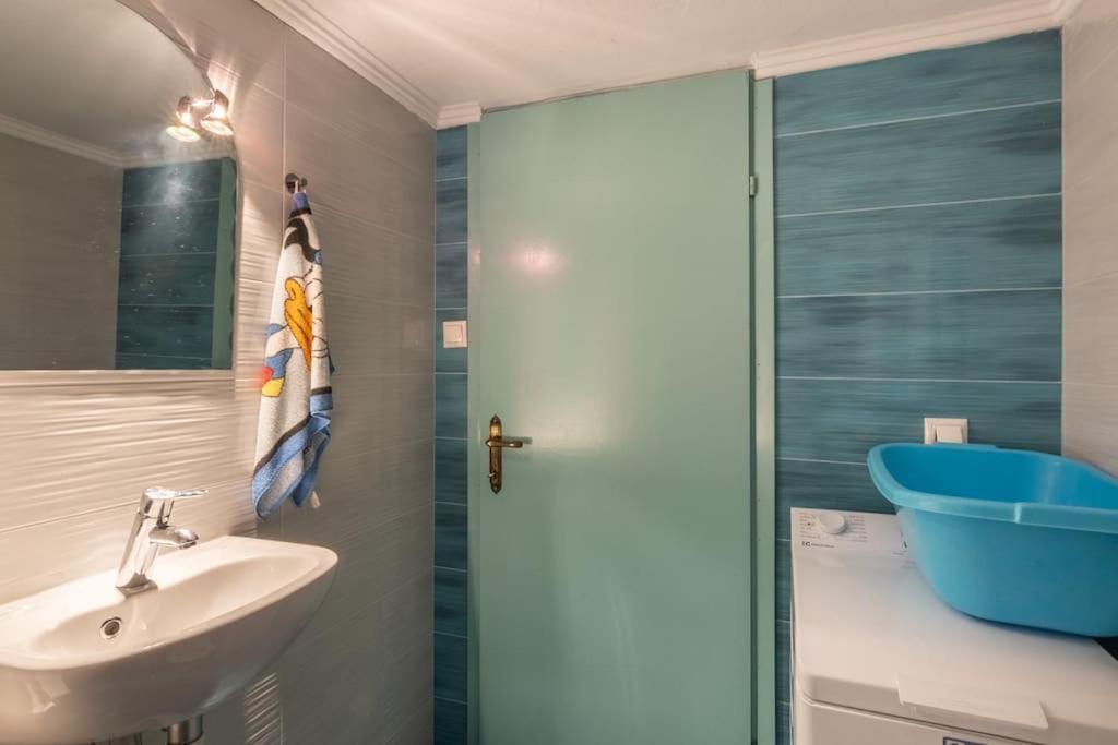 Cycladic Flat With Sea View And Bbq Grill Apartment