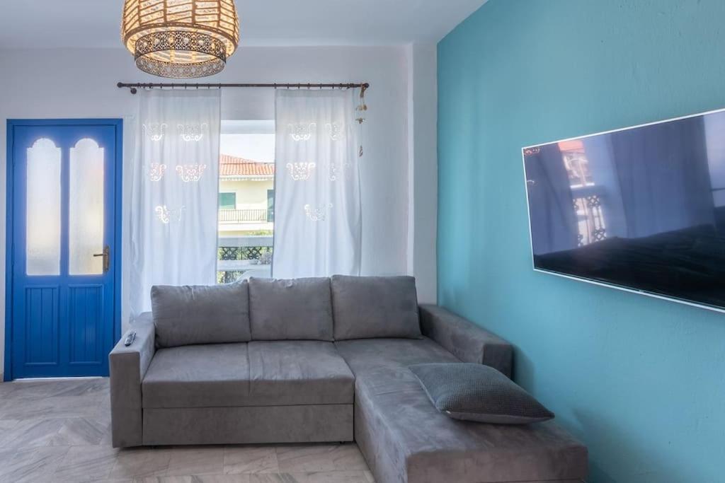 Apartment Cycladic Flat With Sea View And Bbq Grill