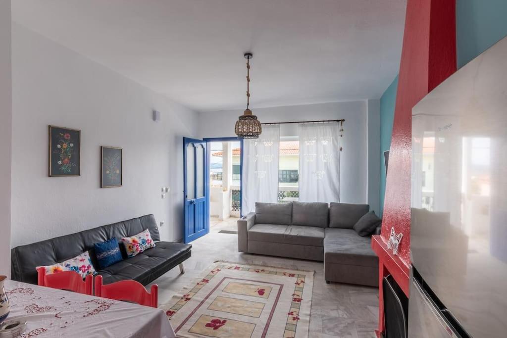 Cycladic Flat With Sea View And Bbq Grill