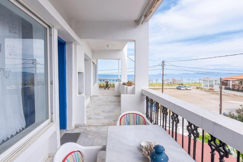 Cycladic Flat With Sea View And Bbq Grill Apartment