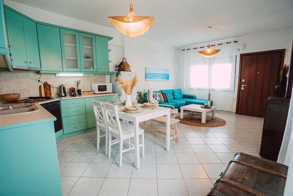 Sea Breeze Paradise Holiday home *