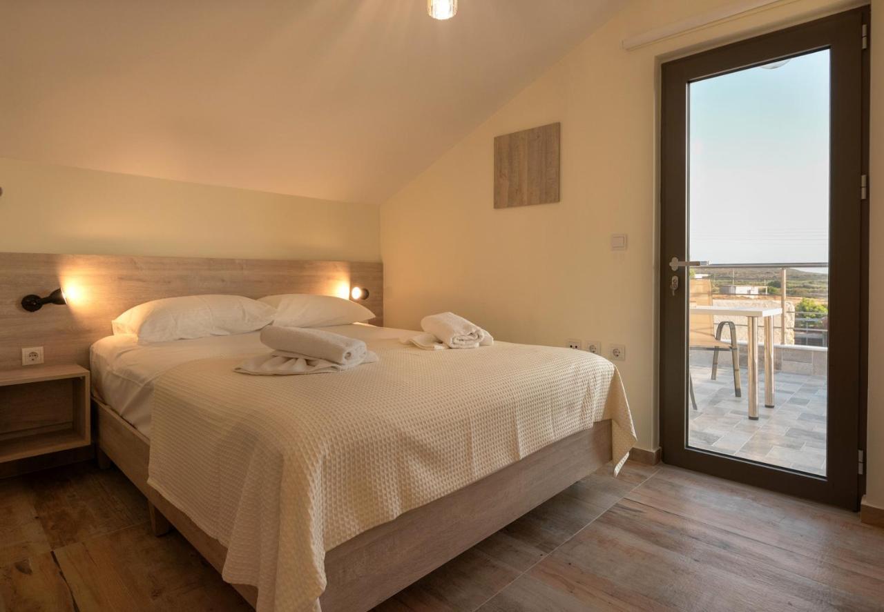 Villa Pink Agios Pandeleimon (Crete)
