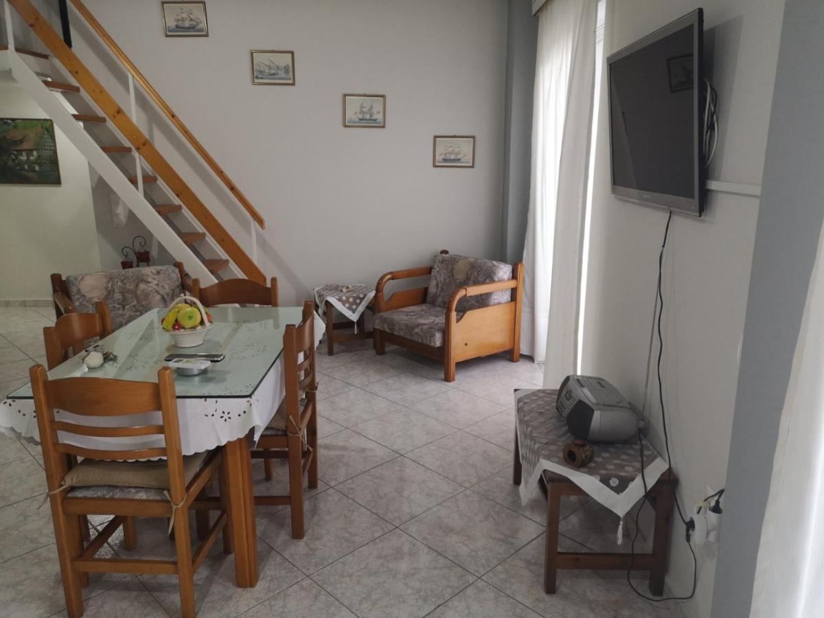 Panos & Antzy * Kalamata