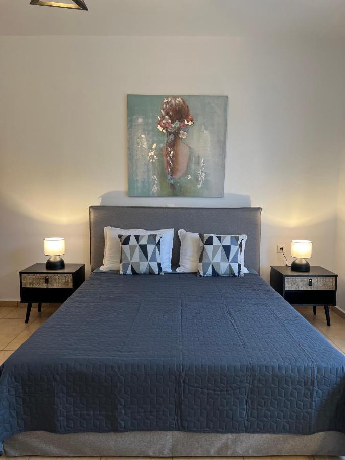 Elefanti Nani * Livadia (Tilos)