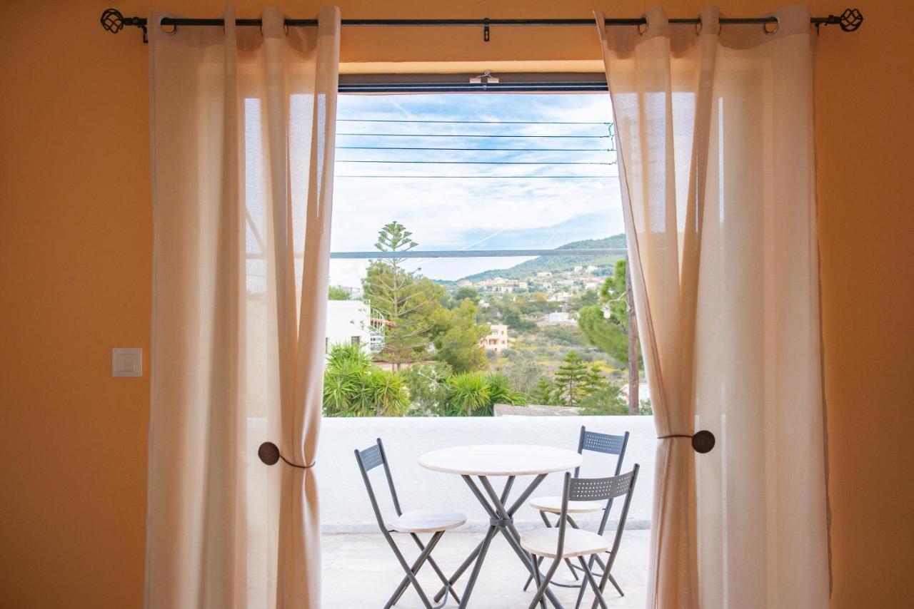 Aristotelis Apartment *