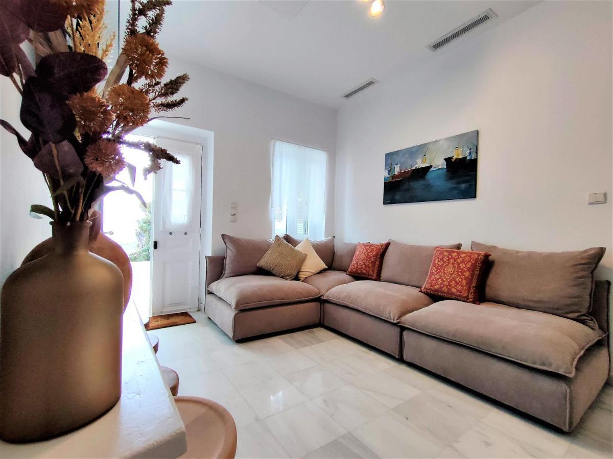 Spiti Sea View Neoclassical House In Holiday home