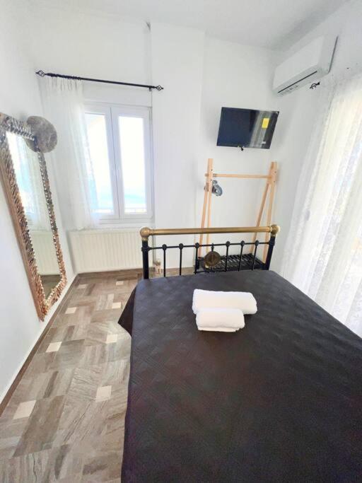 Petalou House Imerovigli (Santorini)