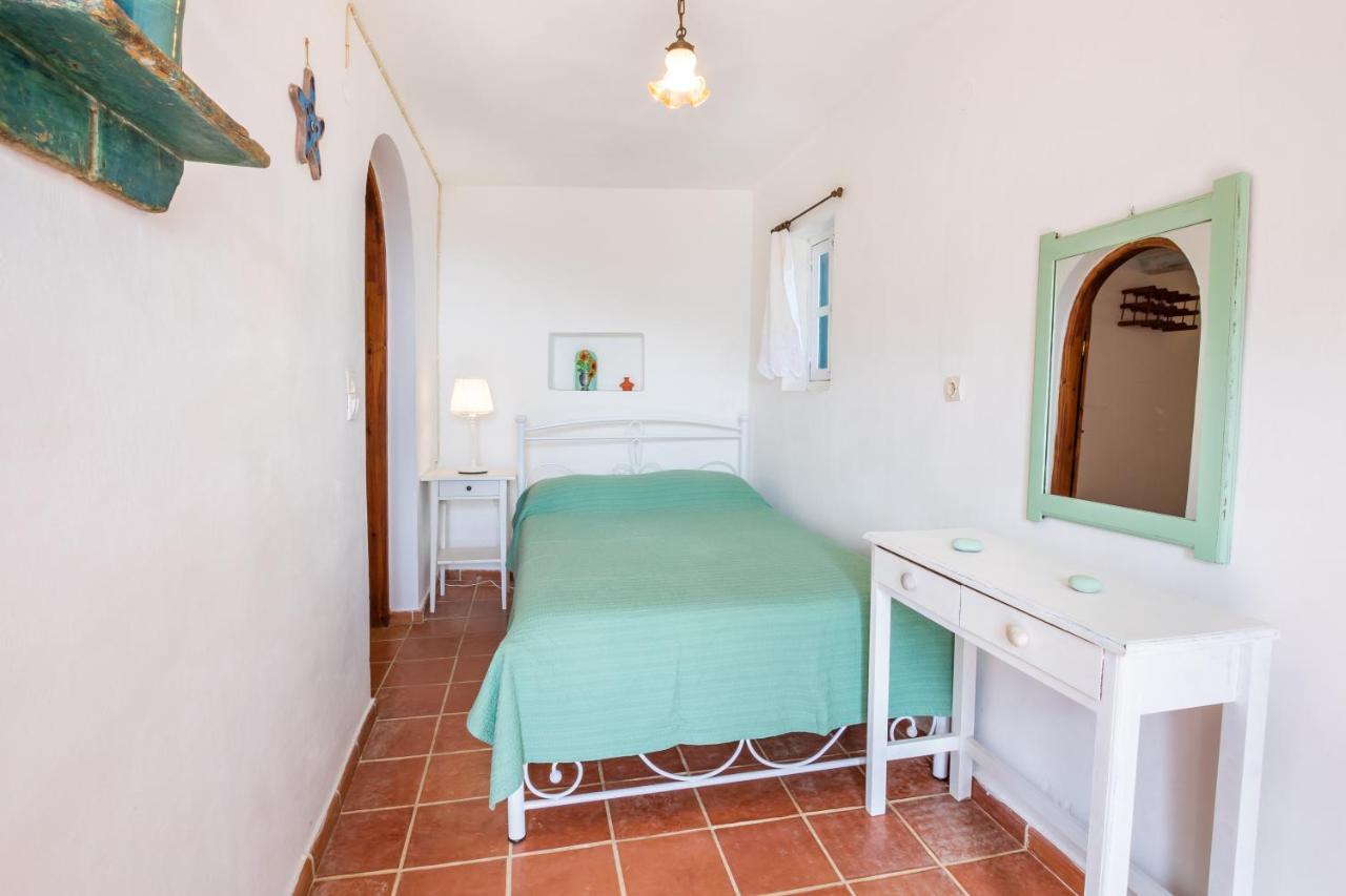 Olive Grove Holiday home Menetai