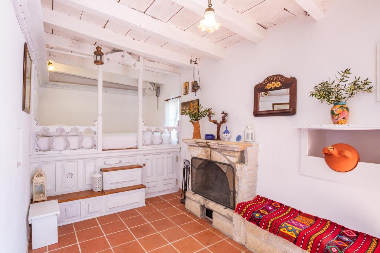 Olive Grove Holiday home Menetai