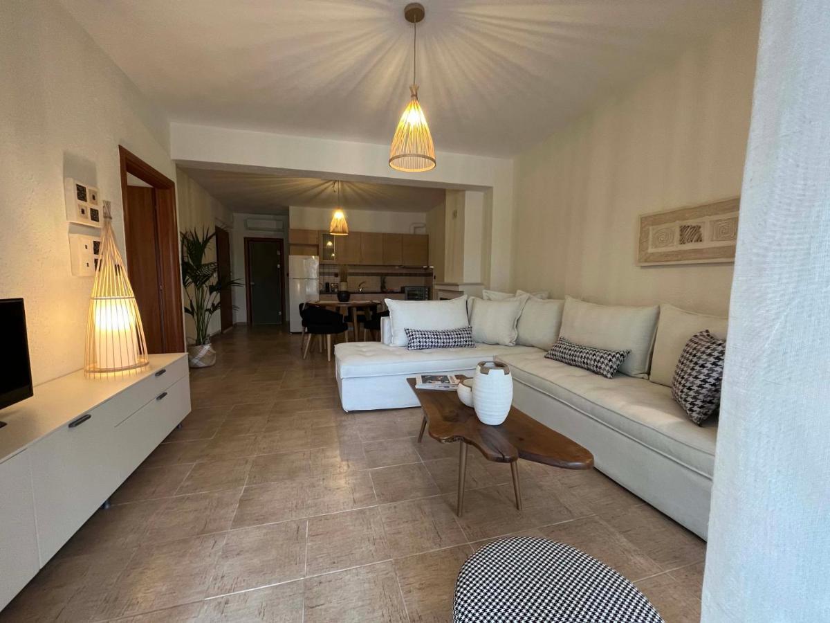 Apartment Captain's