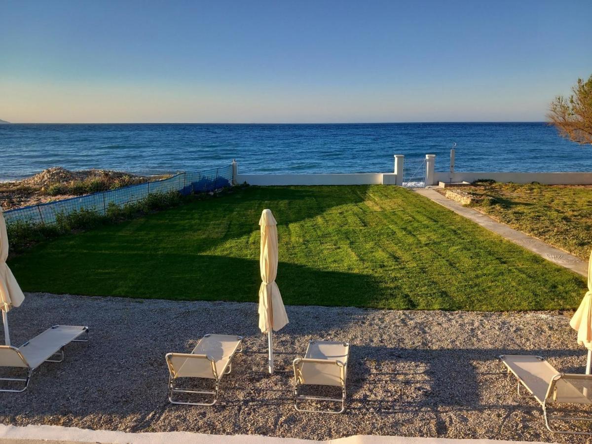 Villa Seafront Eirini